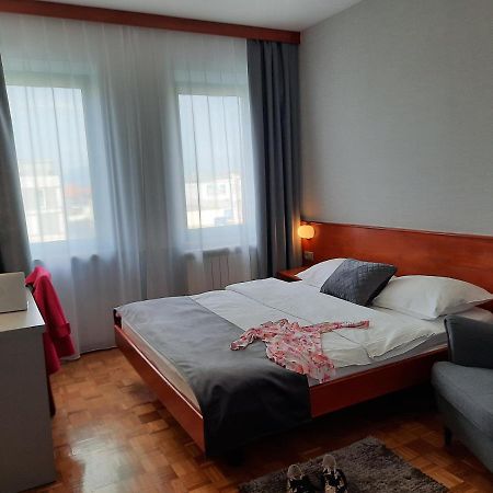 Rooms Vodisek - Depandansa Hotela Capris Capodistria Boutique Exterior foto